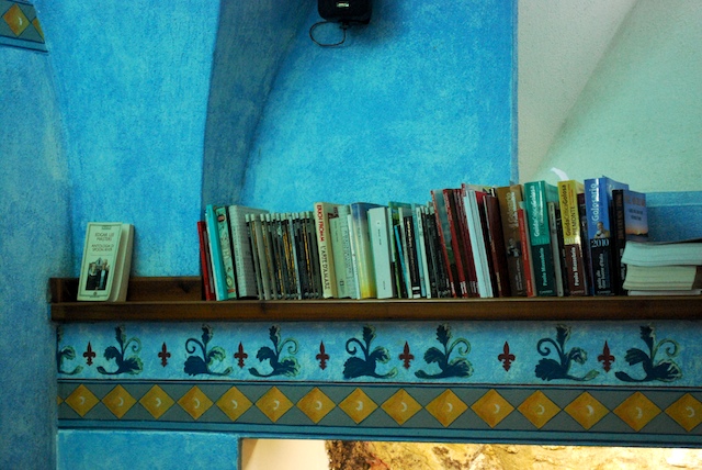La piccola biblioteca di Pastorino
